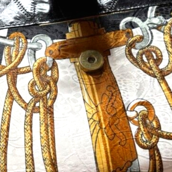 VINTAGE 70s Silk Blend Leather Shoulder Bag Made in the Philippines Gold Chain - Picture 3 of 11